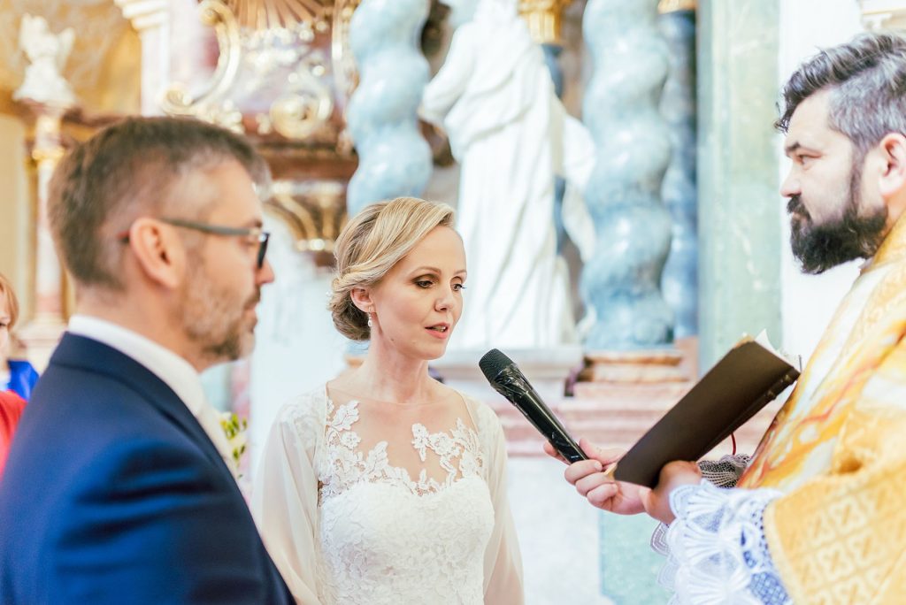 Fotograf s citom obrucky medzinarodna svadba