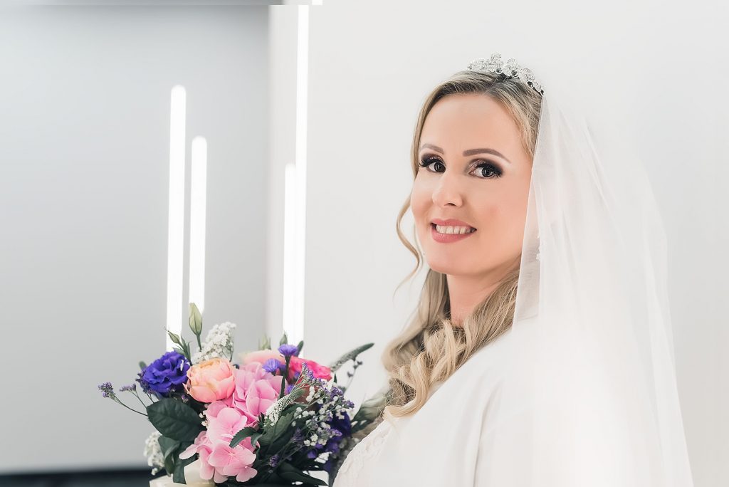 Umelecky maros markovic vesela kostol modry kostolik tehulka