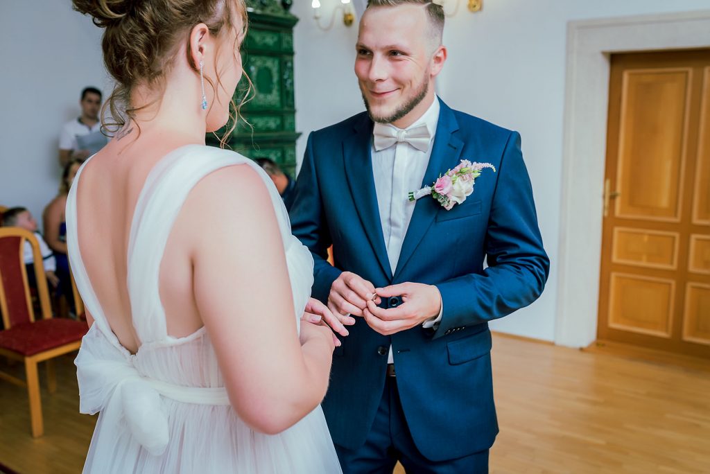 Kreativne fotky svadba svadobcania zamocky park romanticka
