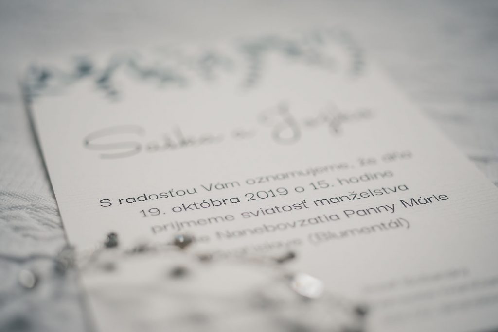 Kreativny fotograf romanticky pierko sad janka krala borik
