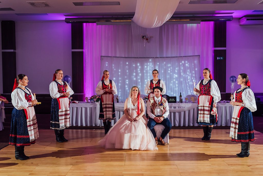 Kreativny maros markovic svadobne izba slovensko tehotna nevesta