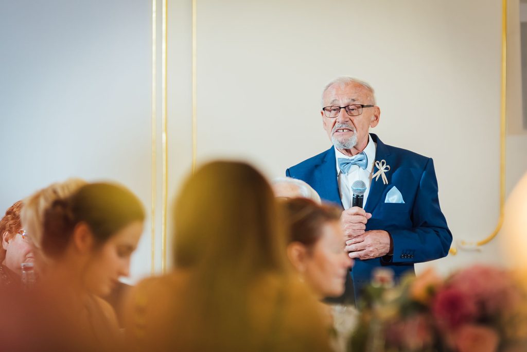 Profesionalny fotograf kostol svadobcania park korona