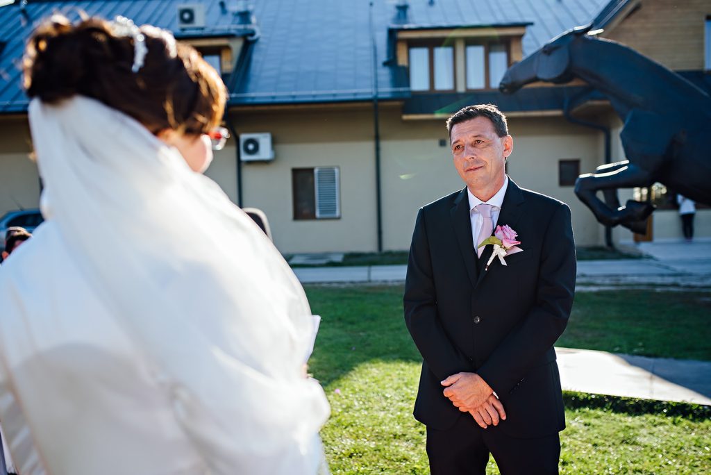 Svadobne fotky kostol radnica bublifuk