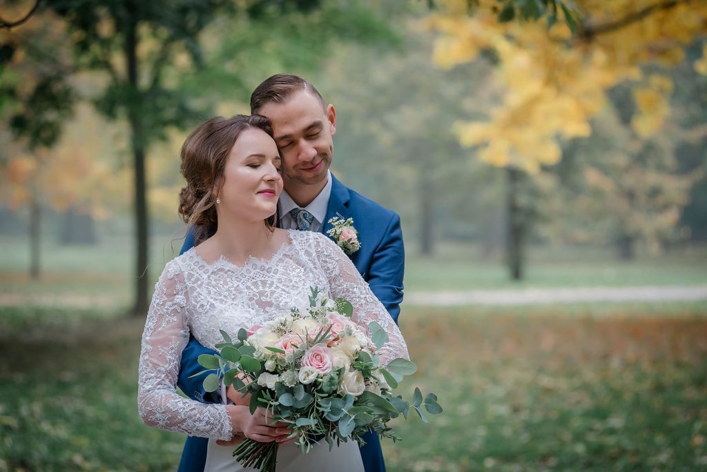 Svadobny fotografie romanticka obrucky blumentalsky kostol borik