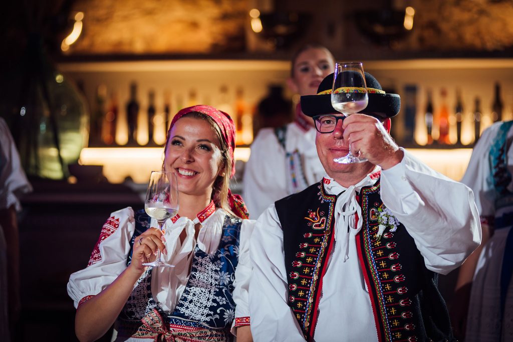 Wedding photographer bride wedding hainburg