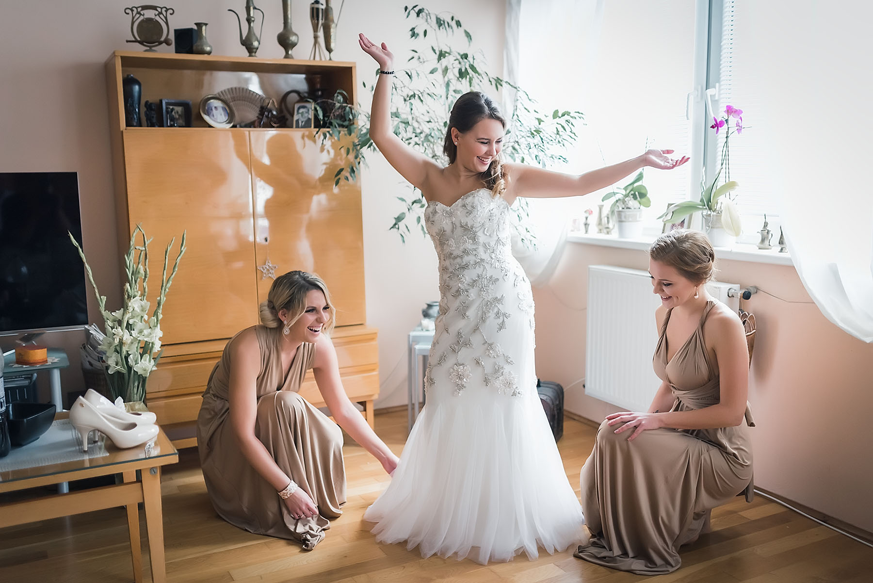 kreativny fotograf svadba pripravy modra romanticky
